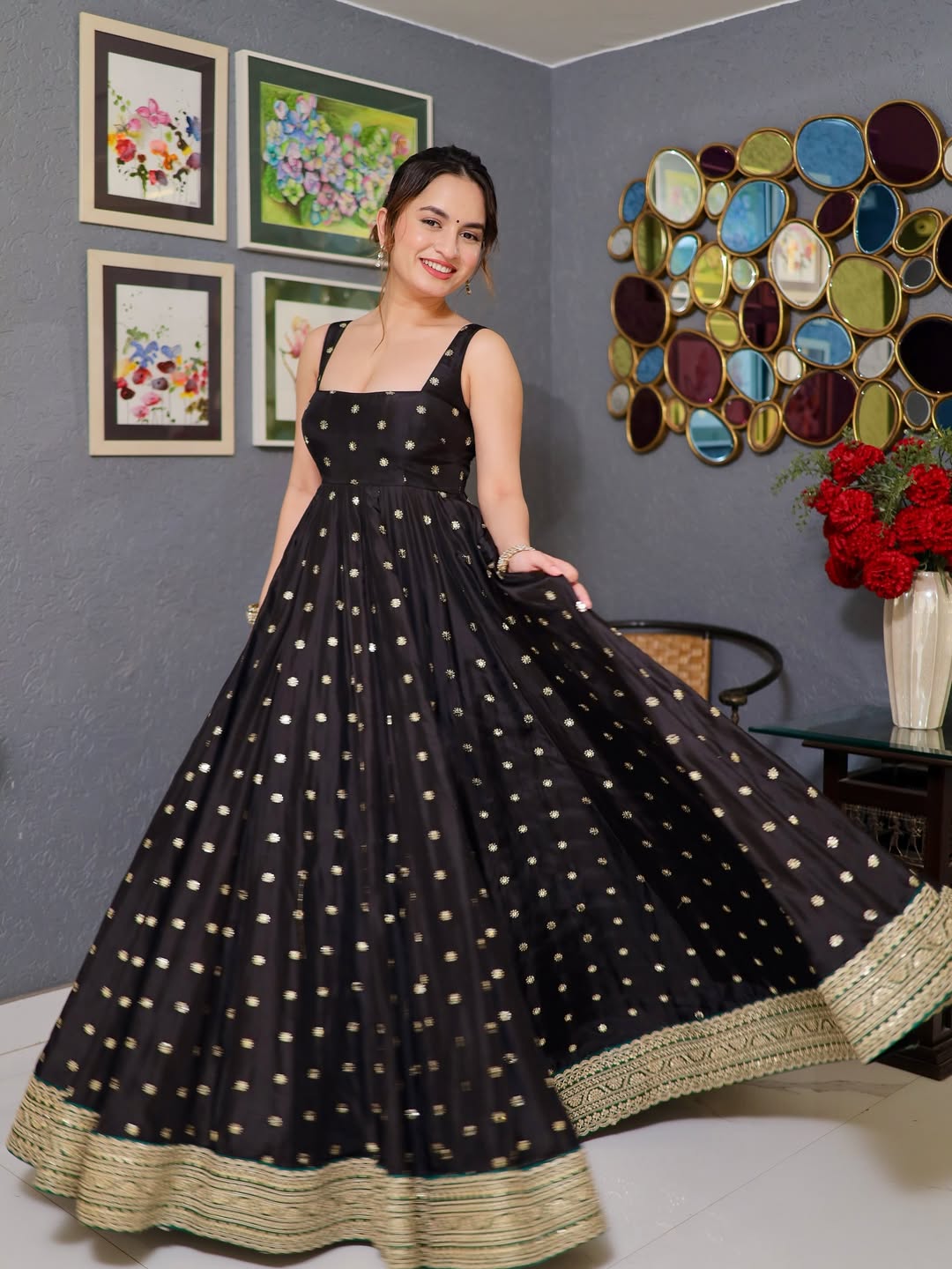 Black Silk Designer Anarkali Suit Set with Embroidery Work Kali-Cut En – Luxure Stitch