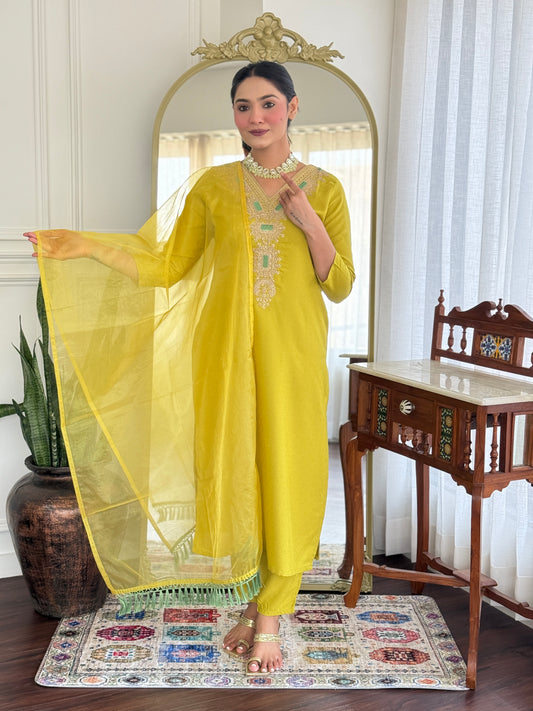 Dhanyasri Cotton Blend Straight Suit Set With Dupatta