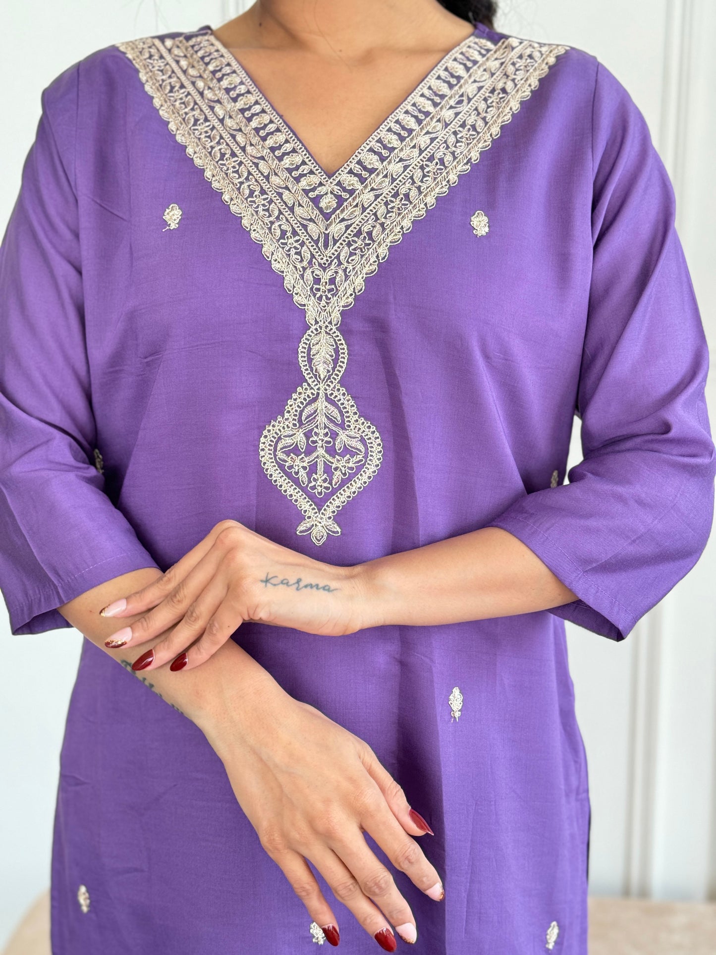 Mauve Silk Blend Straight Suit Sets With Dupatta
