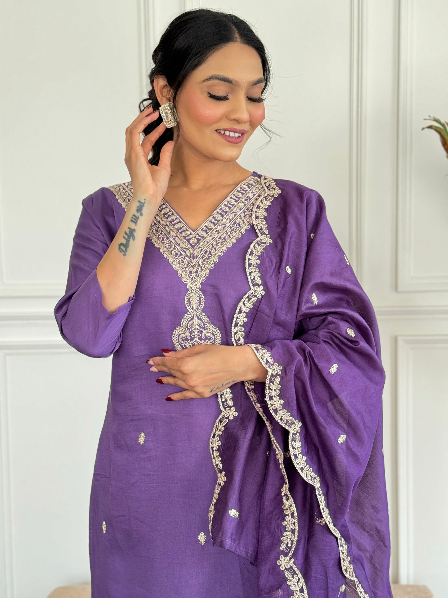 Mauve Silk Blend Straight Suit Sets With Dupatta