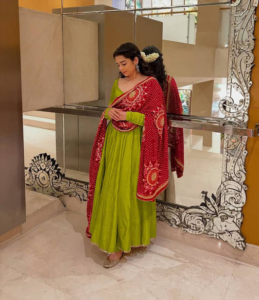 Regal Anarkali Suit Set with Traditional Red Bandhani Dupatta